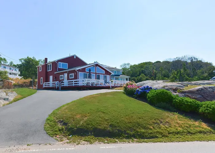 Niles Beach House